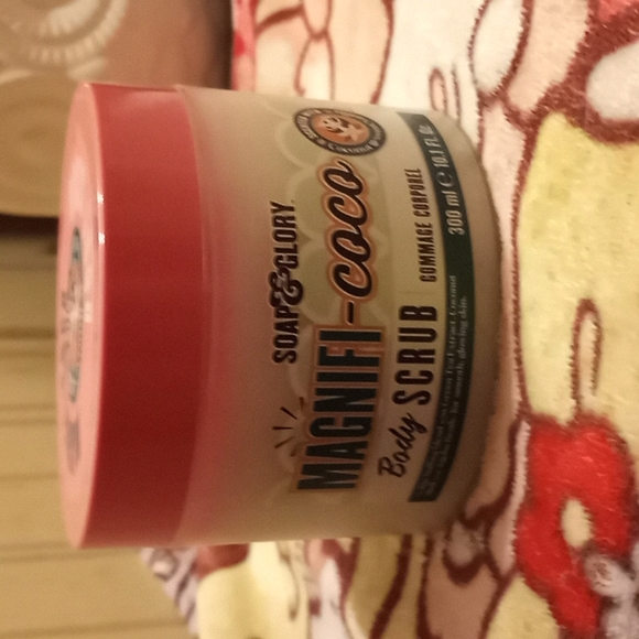 🥳BRAND NEW!!! Soap & Glory Magnifi-coco Body Scrub - Picture 3 of 3